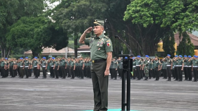 VIVA Militer: Mayjen TNI Andrew S