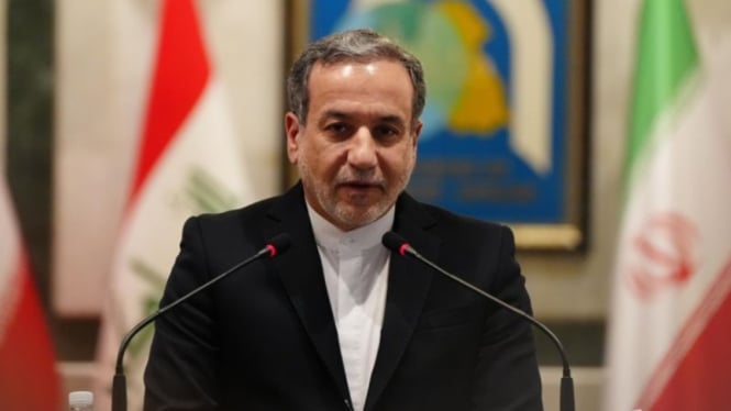 Menteri Luar Negeri Iran Abbas Araghchi memperingatkan AS bahwa negara tersebut akan bertanggung jawab atas kerugian apa pun yang mungkin dialami Iran jika mendukung serangan Israel yang telah diantisipasi.