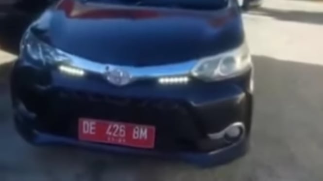 Viral Toyota Avanza pelat merah isi Pertalite