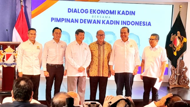 [dok. Ketua Umum Kadin Indonesia, Anindya Bakrie, bersama jajaran Pimpinan Dewan Kadin Indonesia di Menara Kadin, Jakarta Selatan, Rabu, 23 Oktober 2024]