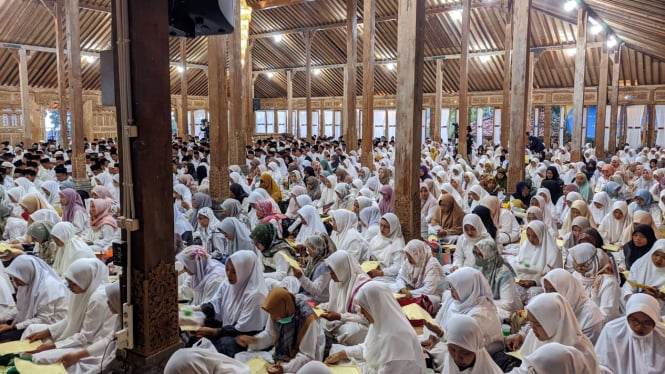 Santri Pesantren VIP Bina Insan Mulia 2 di Cirebon