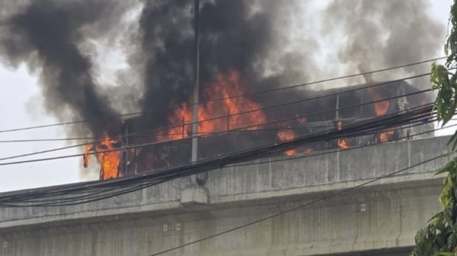 Se incendió un autobús que transportaba a 58 niños de una guardería