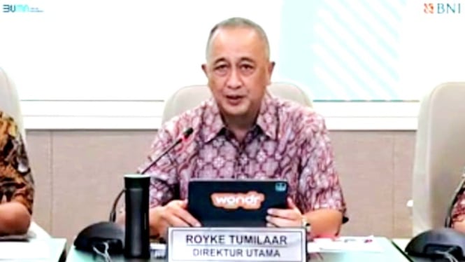 [dok. Direktur Utama BNI, Royke Tumilaar, dalam telekonferensi pers paparan kinerja BNI kuartal III-2024, Jumat, 25 Oktober 2024]