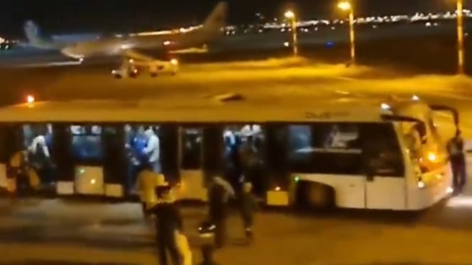 Militer Iran Unggah Video Bandara Imam Khomeini Normal Usai Diserang Israel