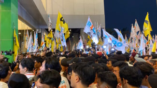 Tiga Paslon Pilgub Jakarta Tiba di Arena Debat Kedua, Pendukung Bergemuruh