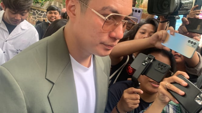 Baim Wong.