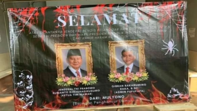 Karangan bunga bernada satire yang dipasang BEM FISIP Unair Surabaya.