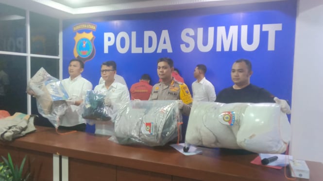 Direktur Reserse Kriminal Umum Polda Sumut, Kombes Pol. Sumaryono saat memberikan keterangan pers di Mako Polda Sumut.(dok Polda Sumut)