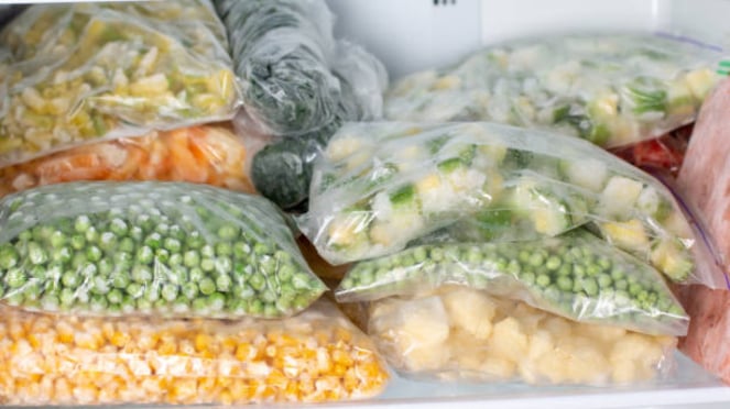 Sayuran Beku di Freezer