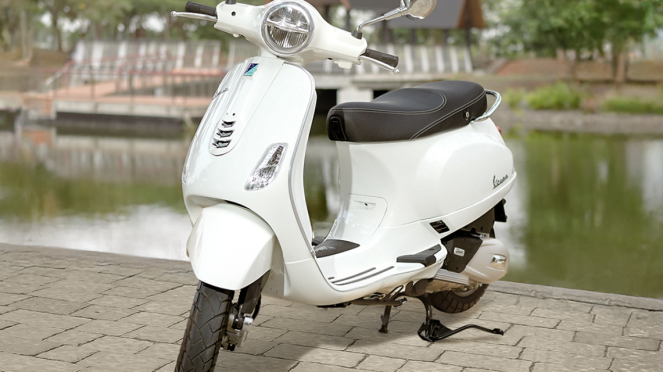 Vespa LX 125 i-Get terbaru 2024