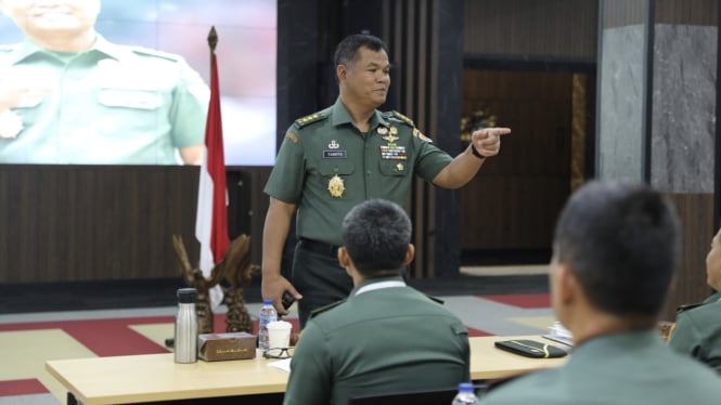 VIVA Militer: Wakasad Letjen TNI Tandyo Budi di hadapan para Dansat