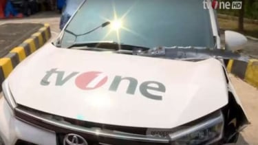 Mobil kru tvOne jatuh di tol Pemalang, Jawa Tengah.