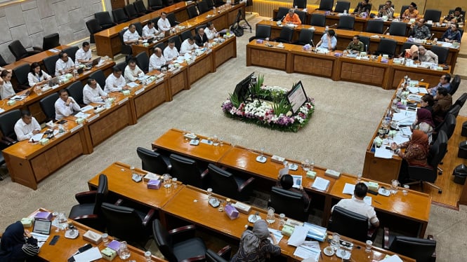 Badan Gizi Nasional dalam rapat bersama Komisi IX DPR RI di Kompleks Parlemen, Senayan, Jakarta Pusat, Kamis, 31 Oktober 2024