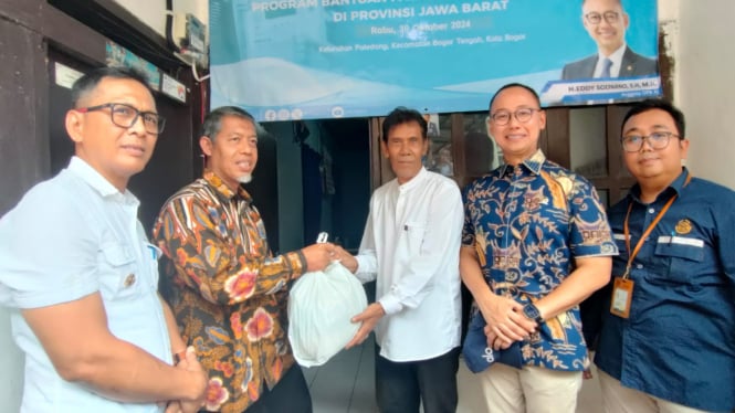 Progam BPBL pemasangan listrik gratis di Kota Bogor. VIVA/Muhammad AR