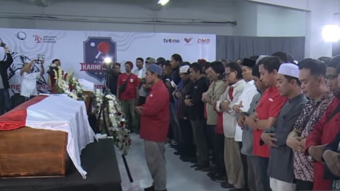 2 Jenazah jurnalis tvOne disalatkan di Kantor tvOne Pulo Gadung