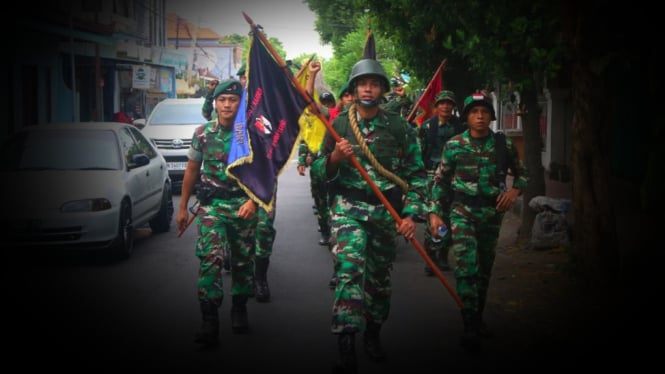 VIVA Militer: Mayor Inf Rendra Agit ikut tradisi satuan