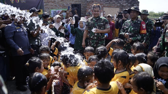 VIVA Militer: KSAD Jenderal TNI Maruli Simanjuntak tutup TMMD 2024 di Kediri