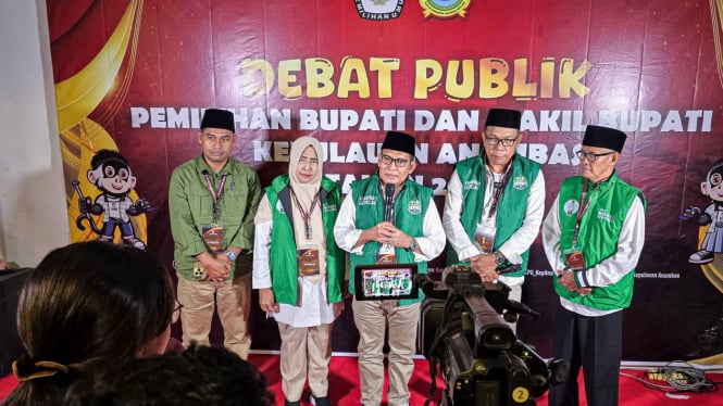 Cabup-Cawabup Kepulauan Anambas Rusli Effendi dan Johari