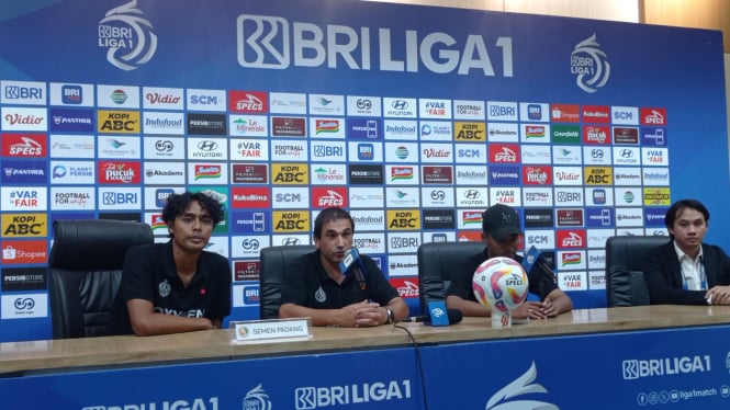 Pelatih Semen Padang, Eduardo Almeida (foto: Dede Idrus) 