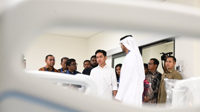 Wakil Presiden RI Gibran Rakabuming, pada Sabtu pagi, 2 November 2024, meninjau progres pembangunan Rumah Sakit Kardiologi Emirates Indonesia (Emirates Indonesia Cardiology Hospital/EICH)(Doc: Sekretariat Wakil Presiden)