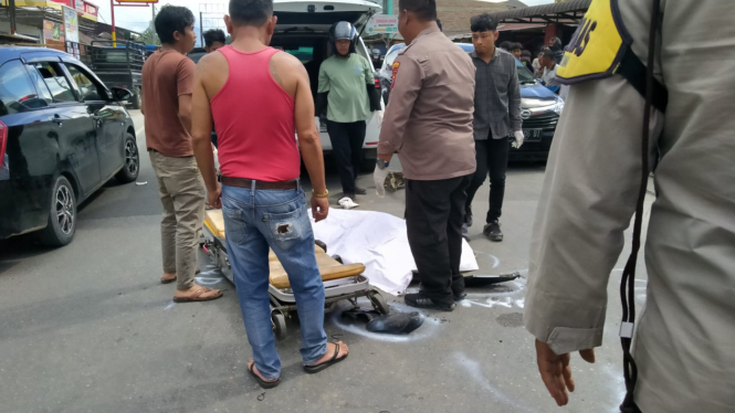 Pemotor tewas di lindas truck tangki di Kabupaten Taput, 1 korban Luka Berat.(dok Polres Taput)