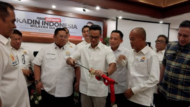 Ketua Umum Kamar Dagang dan Industri (Kadin) Indonesia Anindya Bakrie saat menghadiri acara Rakorwil Kadin Sulawesi di Makassar. (Foto: Supriadi Maud)