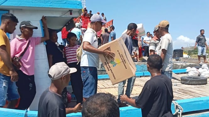 Kementerian Sosial telah menyalurkan bantuan guna menangani korban dampak erupsi Gunung Lewotobi Laki-laki di Flores Timur, Provinsi Nusa Tenggara Timur, Senin, 4 November 2024.