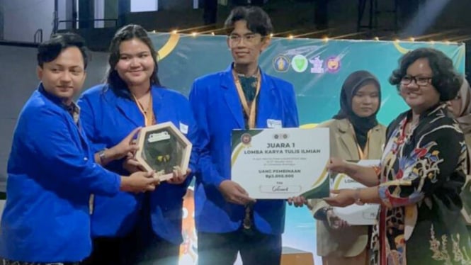 ITPLN Juara 1 Kompetisi Nasional Inovasi antar Kampus.