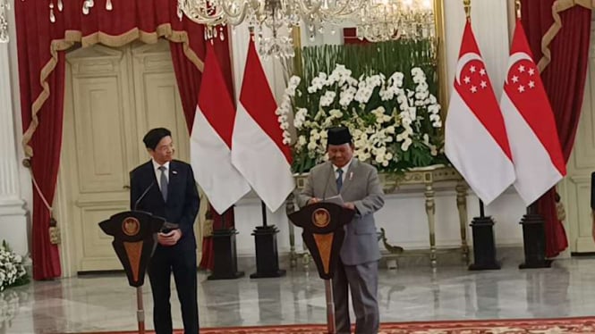 Presiden Prabowo Subianto dan PM Singapura Lawrence Wong di Istana Merdeka