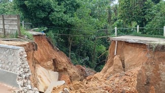 Curah Hujan Masih Tinggi, BMKG Imbau Warga Waspada Pergeseran Tanah di Lokasi Longsor Tangerang