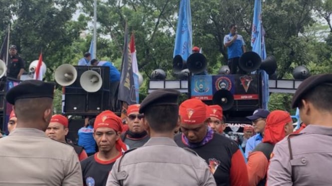 Demo buruh soal upah