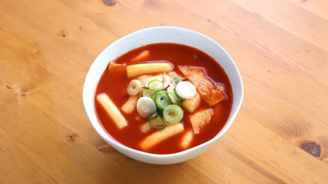 Ilustrasi Hidangan Korean Sauce, tteokbokki, eomuk bar