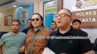 Farhat Abbas Siap Laporkan Donatur usai Agus Salim Hanya Terima Donasi Rp1 Juta