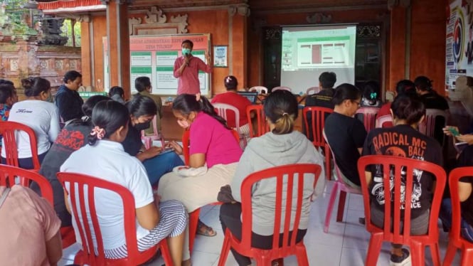 Bimbingan Teknis Griya Luhu di Desa Tulikup