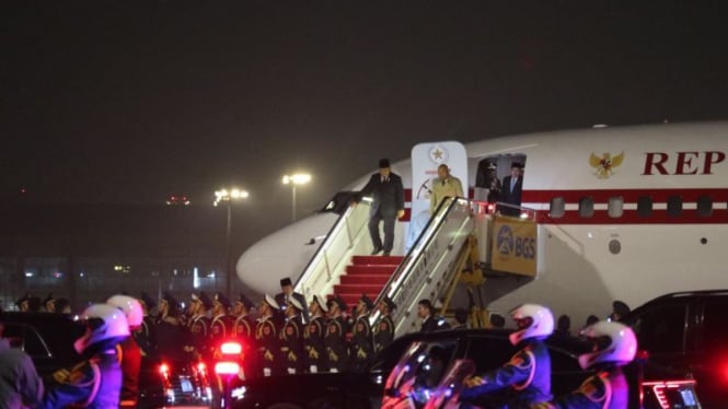 Presiden Prabowo Subianto mendarat di Bandara Internasional Beijing, Jumat malam