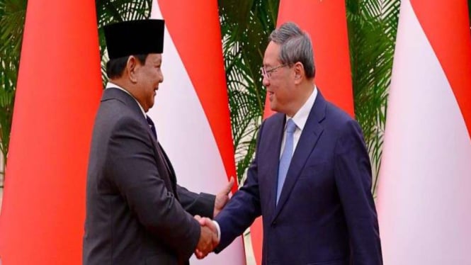 Presiden RI Prabowo Subianto bertemu dengan Perdana Menteri Tiongkok Li Qiang.