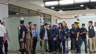 Penampakan 2 Pelaku Kasus Judi Online Libatkan Pegawai Komdigi di Bandara Soetta