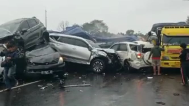 22 Orang Korban Kecelakaan Beruntun di Tol Purbaleunyi Luka-luka, 1 Tewas
