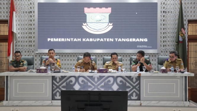 Rapat forkopimda soal jam operasional truk di Tangerang