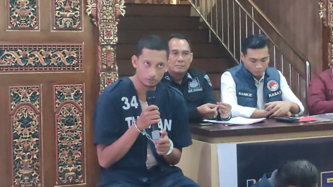 Krisna Dharma Kurniawan, Tersangka kasus rekam rekan kerja di kamari mandi