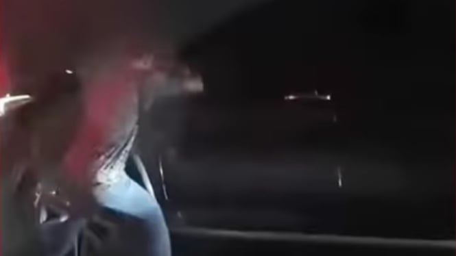 Viral pencuri spion saat jalanan macet