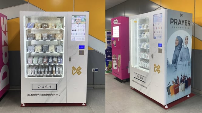 Vending machine di stasiun MRT Istora Mandiri.