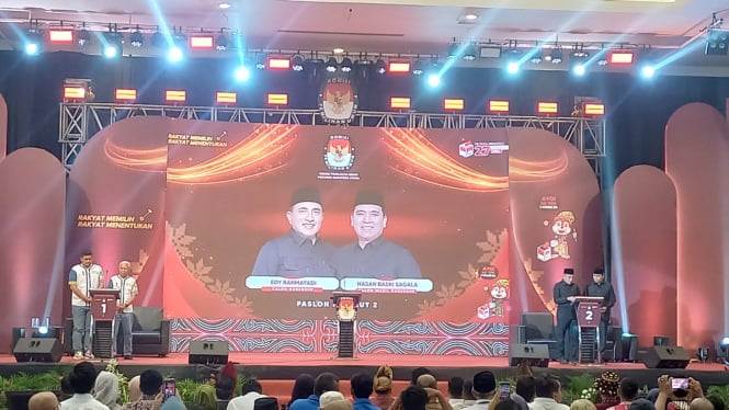 Debat publik ketiga Pilgub Sumut tahun 2024 di Tiara Convention Hall, Kota Medan.(B.S.Putra/VIVA)