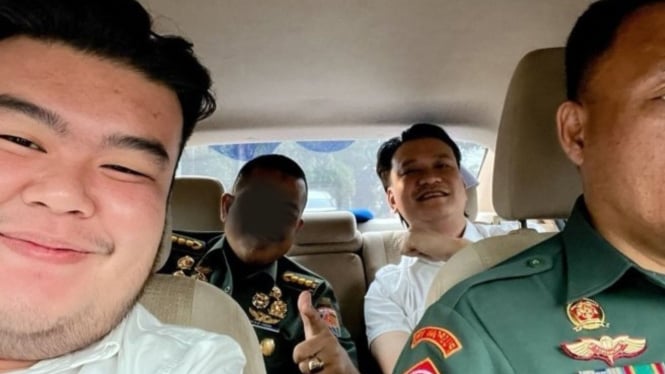 Ivan Sugiamto Pamer Foto Bareng Perwira TNI Pangkat Kolonel