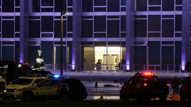 Dua Ledakan di Gedung MA Brasil (Doc: AP Photo/ Eraldo Peres)