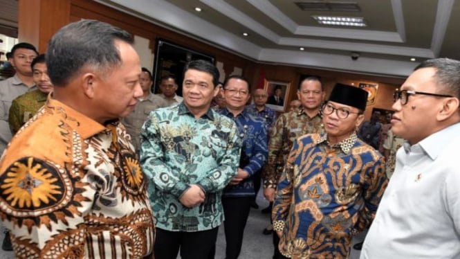 Mendagri Tito Karnavian dan Mendes PDT Yandri Susanto