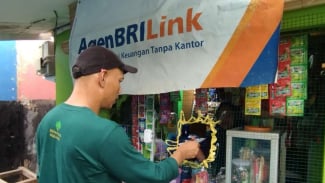 AgenBRILink di Tengah Kebun Kelapa Sawit Berhasil Dekatkan Layanan Perbankan dengan Masyarakat