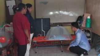 Wapres Kunjungi Bayi Bernama Gibran di Kamp Pengungsian Erupsi Gunung Lewotobi