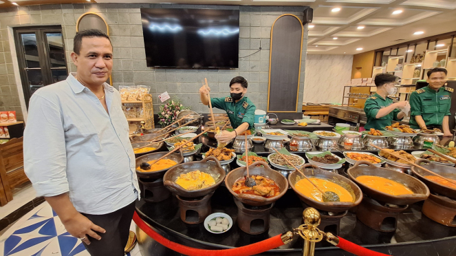 Moch. Yunaldi, S.H., Pemilik Nasi Kapau Pangeran Mudo