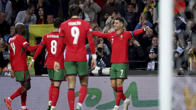 Cristiano Ronaldo dan pemain Timnas Portugal rayakan gol